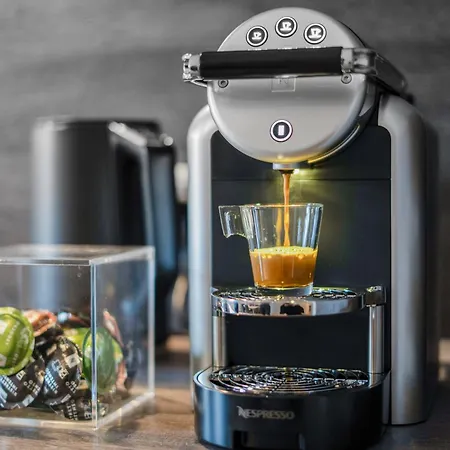 Indigo Breeze - Historic Center With Elevator & Free Parking By Hero Homes