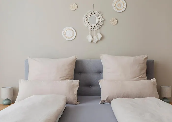 Διαμέρισμα Indigo Breeze - Historic Center With Elevator & Free Parking By Hero Homes *